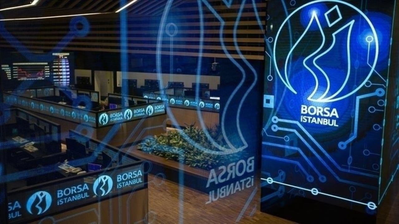 Borsada 9 binin altı görüldü, risk primi 328'e çıktı