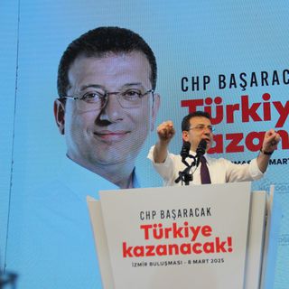 İmamoğlu, Cumhurbaşkanlığı adaylığı sürecini İzmir'den başlattı